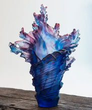 Load image into Gallery viewer, Mer de Coral Vase Large