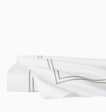Load image into Gallery viewer, Twin Flat Sheet 74X114 - Grande Hotel Collection - By Sferra