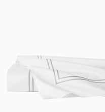 Load image into Gallery viewer, Twin Flat Sheet 74X114 - Grande Hotel Collection - By Sferra
