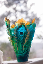 Load image into Gallery viewer, Fleur de Paon Large Gilded Vase