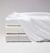Load image into Gallery viewer, Queen Flat Sheet 96X114 - Giza Sateen Collection - By Sferra