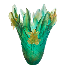 Load image into Gallery viewer, Magnum Tressage Vase