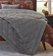 Load image into Gallery viewer, Full/Queen Quilt 96X100 - Giottino Collection - By Sferra