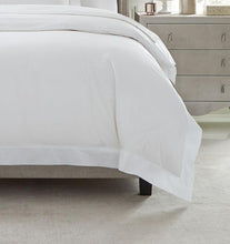 Load image into Gallery viewer, Queen Duvet Cover 88X92 - Giza Percale Collection - By Sferra