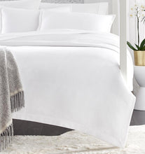 Load image into Gallery viewer, King Coverlet 114X100 - Perrio Collection - By Sferra