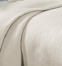 Load image into Gallery viewer, Twin Blanket Cover 69X90 - Alice Collection - By Sferra