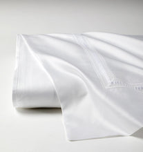 Load image into Gallery viewer, Twin Flat Sheet 74X114 - Diamante Collection - By Sferra