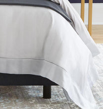 Load image into Gallery viewer, Queen Duvet Cvr 88X92 - Giza Stripe Collection - By Sferra