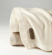 Load image into Gallery viewer, Bagged Linen Queen Blanket 100X94 - Olindo Collection - By Sferra