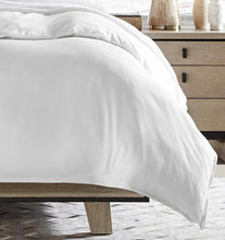 Load image into Gallery viewer, Full/Queen Duvet Cover 88X92 - Tesoro Collection - By Sferra