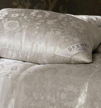 Load image into Gallery viewer, Queen Duvet 90X94 33 Oz Heavy - Utopia Collection - By Sferra