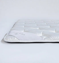 Load image into Gallery viewer, Sonno Notte Comfort Mattress Topper
