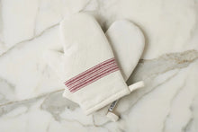 Load image into Gallery viewer, Oven Mitt, Vintage
