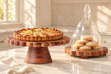 Load image into Gallery viewer, Natural Scalloped Cake Stand

