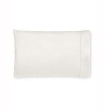 Load image into Gallery viewer, Standard Pillow Case 22X33 - Giotto Collection - By Sferra
