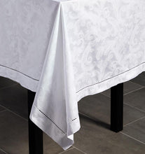 Load image into Gallery viewer, Round Tablecloth 104X0 - Acanthus Collection - By Sferra
