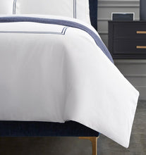 Load image into Gallery viewer, Full/Queen Duvet Cover 88X92 - Grande Hotel Collection - By Sferra
