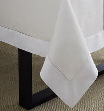 Load image into Gallery viewer, Oblong Tablecloth 66X124 - Reece Collection - By Sferra
